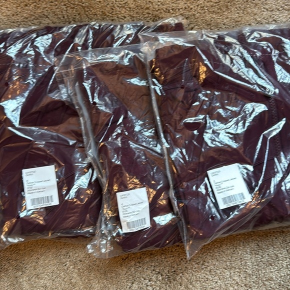 Define Cropped Jacket *Nulu™ Garnet - Picture 7 of 9